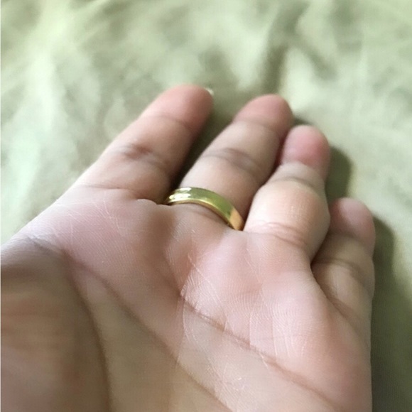 Authentic David Yurman solid Gold Ring (18K)(13.5grams) - Picture 8 of 9